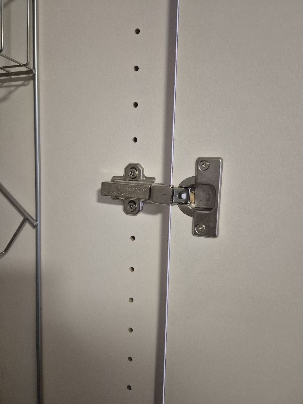 Armoires: Schrank doppeltürig – D'occasion à Bad Ragaz par Zinnia96 5