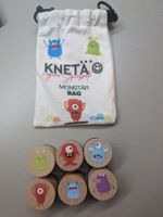 Knetä 6 Holzstempel mit Monster Motiven im Stoffbeutel
