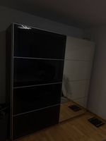 Moderner Schwebetürenschrank  mit Spiegel