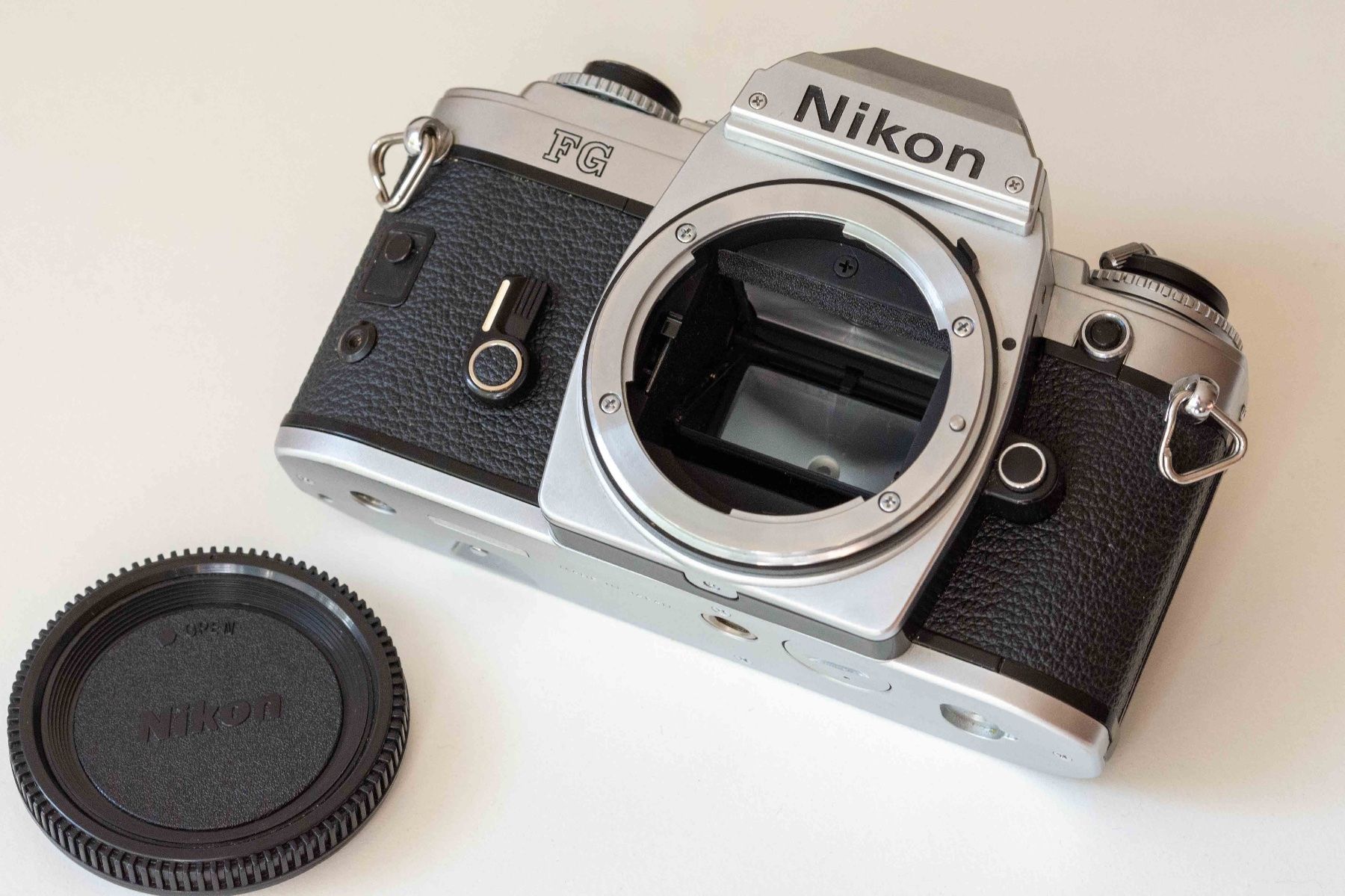 Nikon Fotocamera: Nikon FG - revidiert – Usato da Schwerzenbach venduto da floridan 1