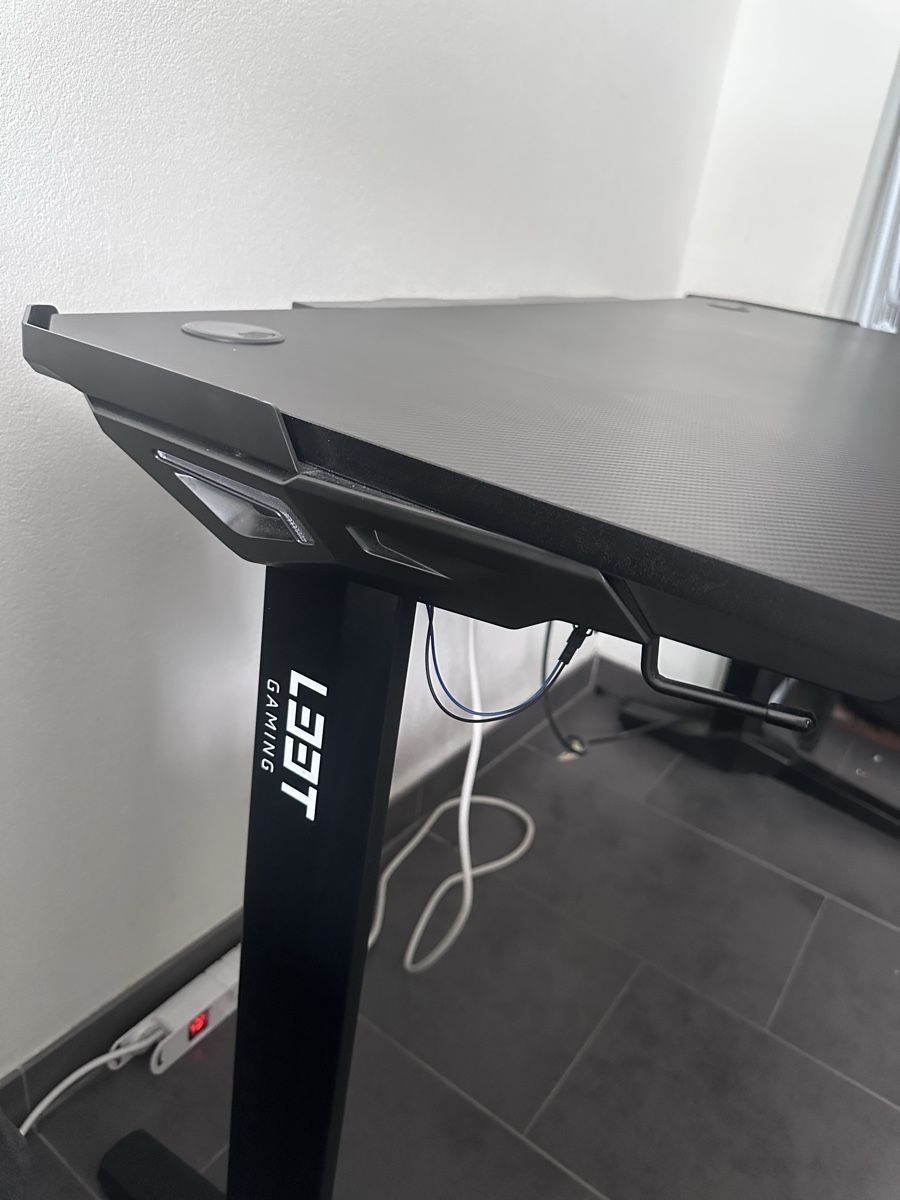 Scrivanie: Gaming Desk - good Condition - Black – Usato da Lausanne venduto da lui_kf5t 3