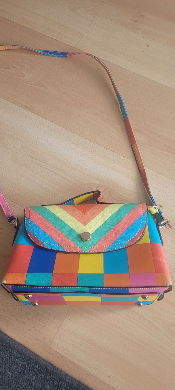 Taschen für Damen: Bag/Tasche – Neu (gemäss Beschreibung) aus Schöfflisdorf von nun_zr8r 1