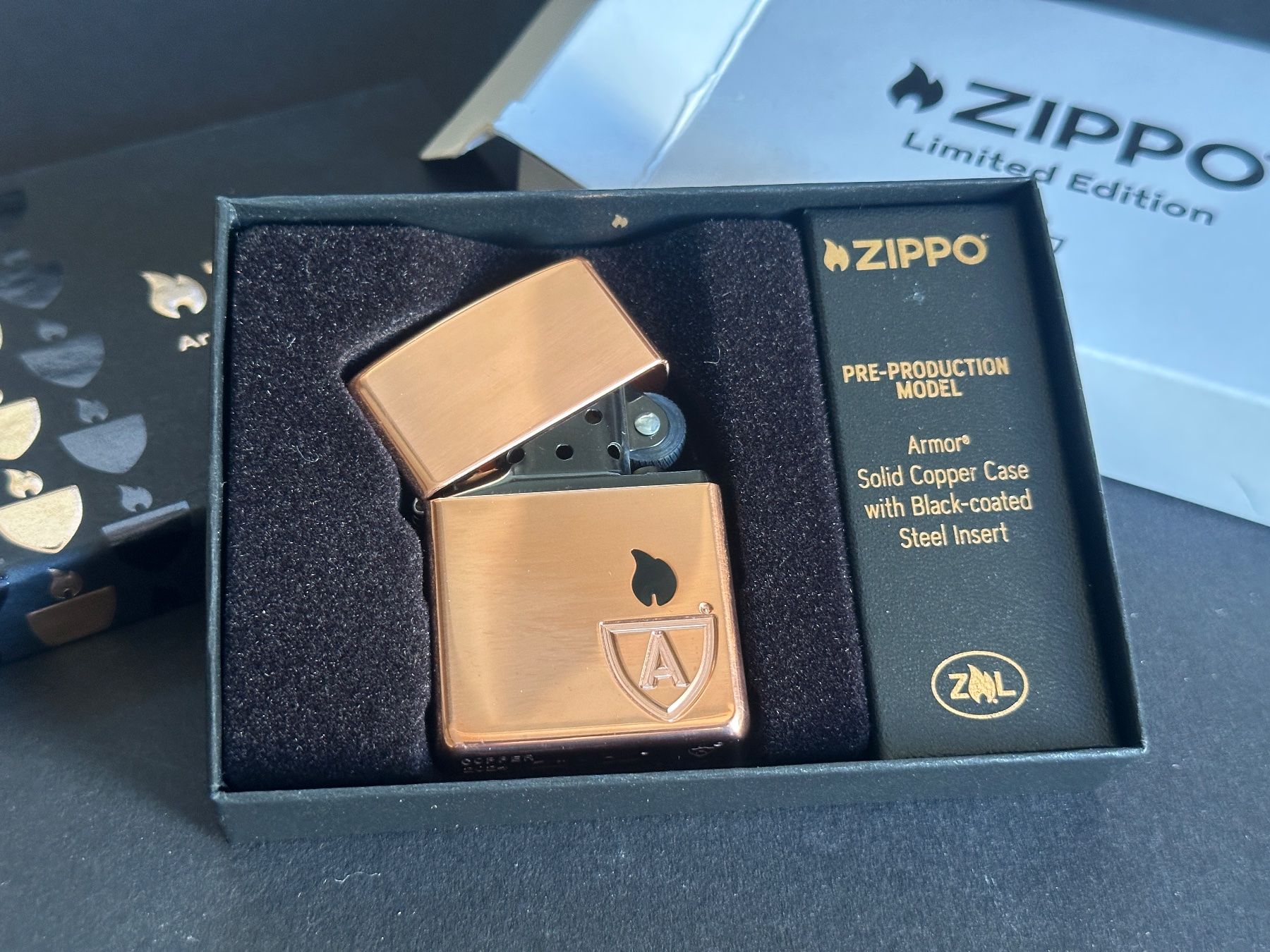 Zippo Accendini: SOLID COPPER ARMOR ZIPPO LIMITED EDITION BLACK INSERT NEU – Nuovo e nell'imballaggio originale da Untersiggenthal venduto da zippjoe 8