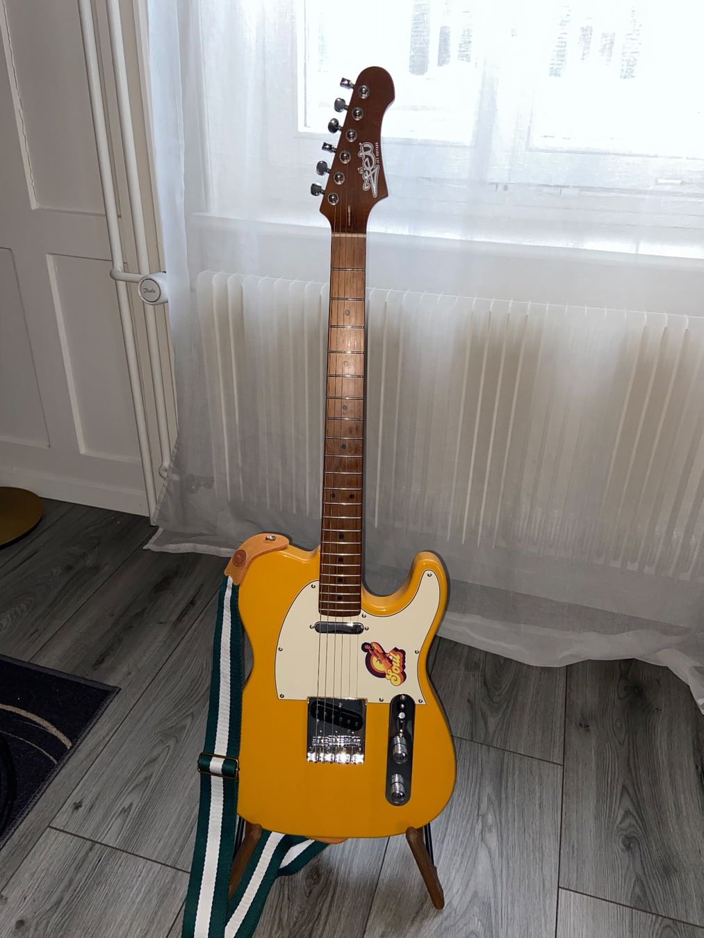 Musikinstrumente: Jet JT-300 SS beige – Neu und originalverpackt aus Winterthur von Honda1998