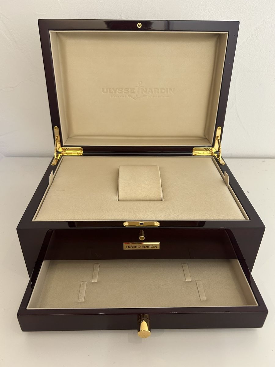 Scatole porta orologi: Uhrenbox von Ulysse Nardin – Nuovo (secondo la descrizione) da Zermatt venduto da bonnyjoy 1