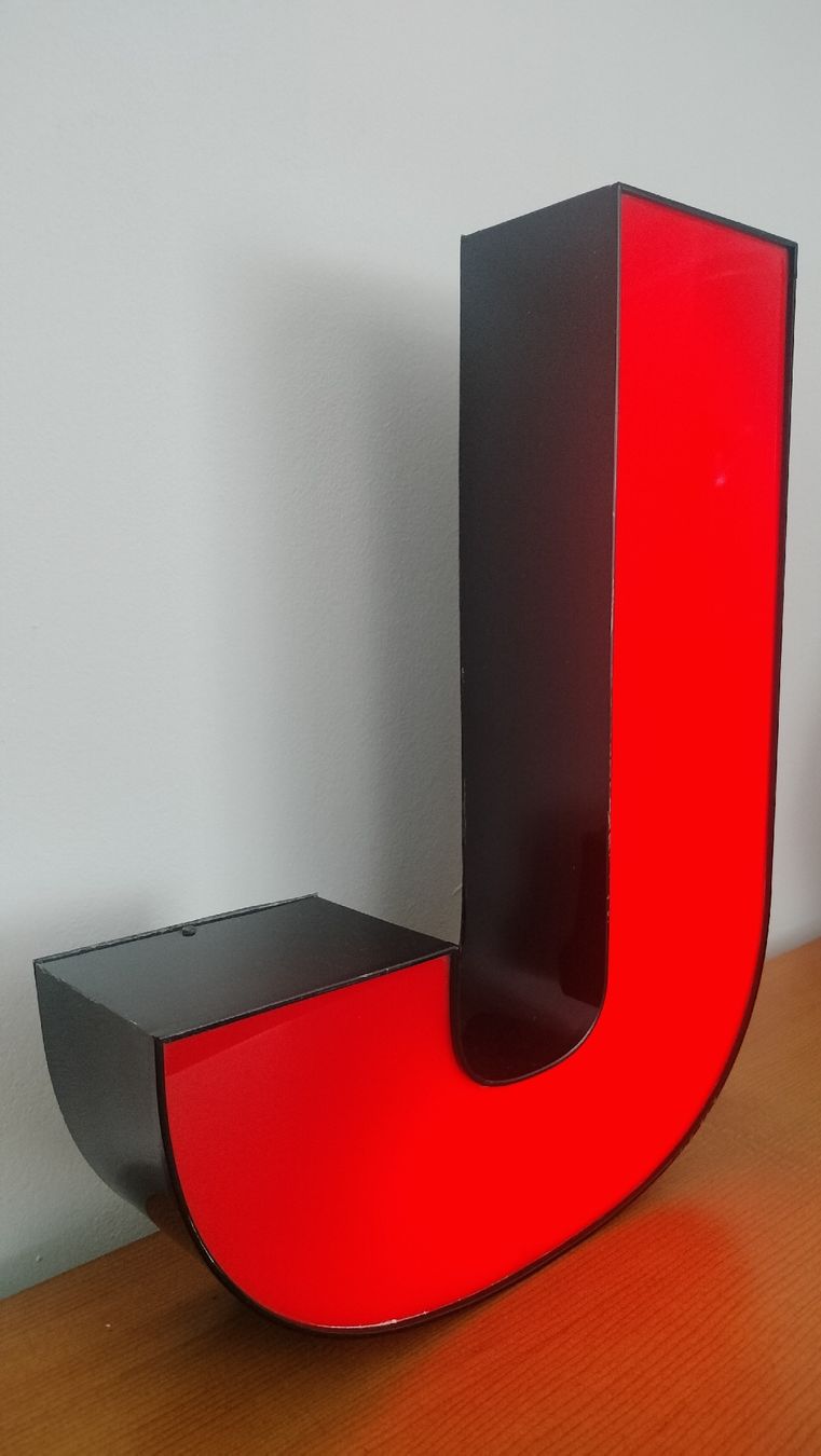 Lampade: Vintage Leuchtbuchstabe J 45,5cm – Usato da Steinmaur venduto da Julian.W_CH-8162 1