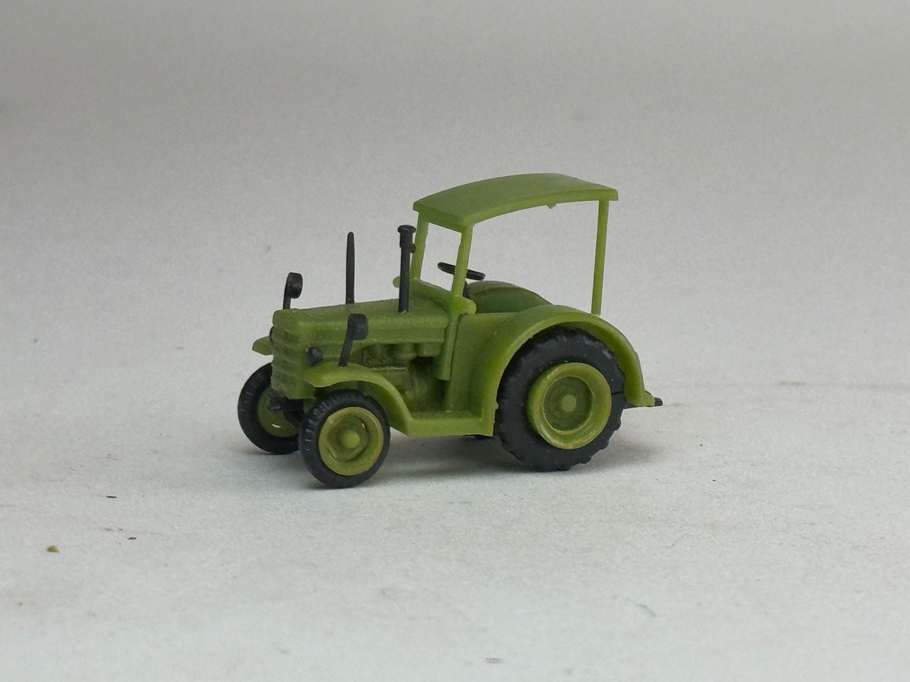 Preiser Modellini d'auto: VE1- Preiser Hanomag Traktor grün Sarassani – Usato da Elm venduto da Wikmtz