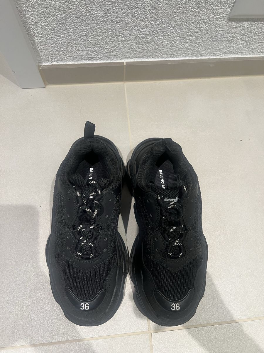 Balenciaga Scarpe da donna: Balenciaga Triple S Sneakers – Nuovo (secondo la descrizione) da Muttenz venduto da mer_8vq9 1