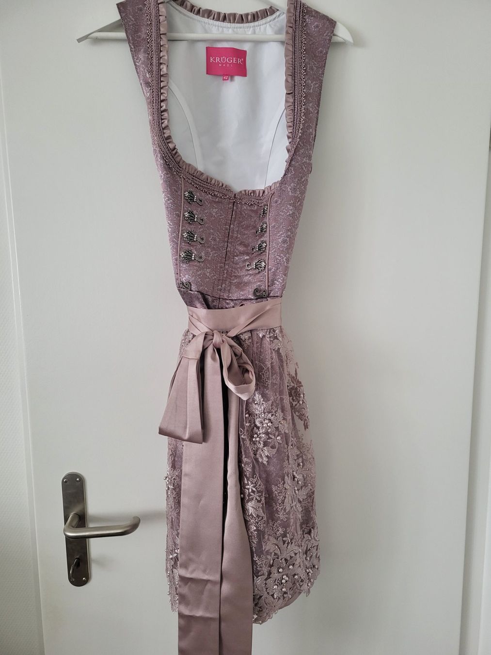 Krüger Vestiti: Krüger Dirndl (neuwertig) – Nuovo (secondo la descrizione) da Zürich venduto da schaninboe 2