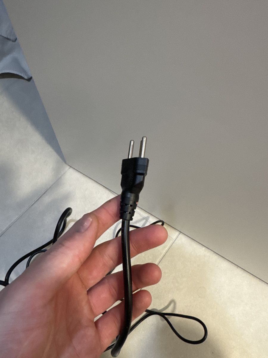 Hewlett Packard Caricabatterie: HP Netzteil 608428-002 – Usato da Zürich venduto da oli_k9tl 2