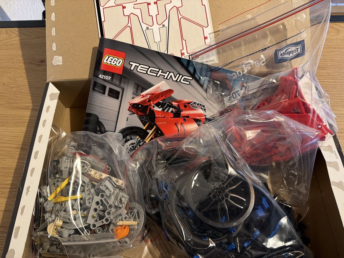 Lego Kit di costruzioni: Lego Technic 42107 Panigale V4R – Usato da Watt venduto da DST78 2