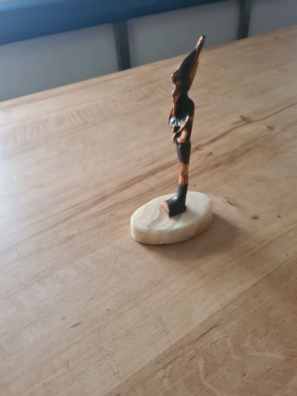 Statuette: Figur mit Marmostein – Usato da Ruswil venduto da M71 1