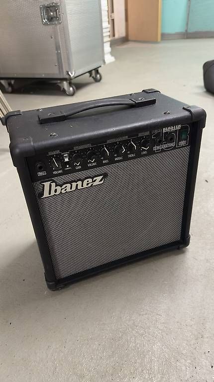 Amplificatori: Gitarrenverstärker  – Usato da Russikon venduto da kel_96xh