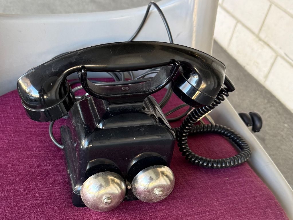 Telefone: Tischstation Modell 29 Alt Telefon – Gebraucht aus Grenchen von YoshiSan74 2