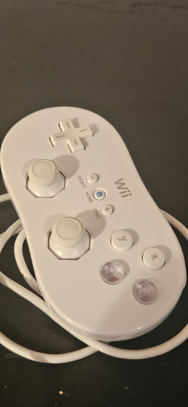 Nintendo Controller: Nintendo Wii Controller x2 – Usato da Belp venduto da Ginus85 2