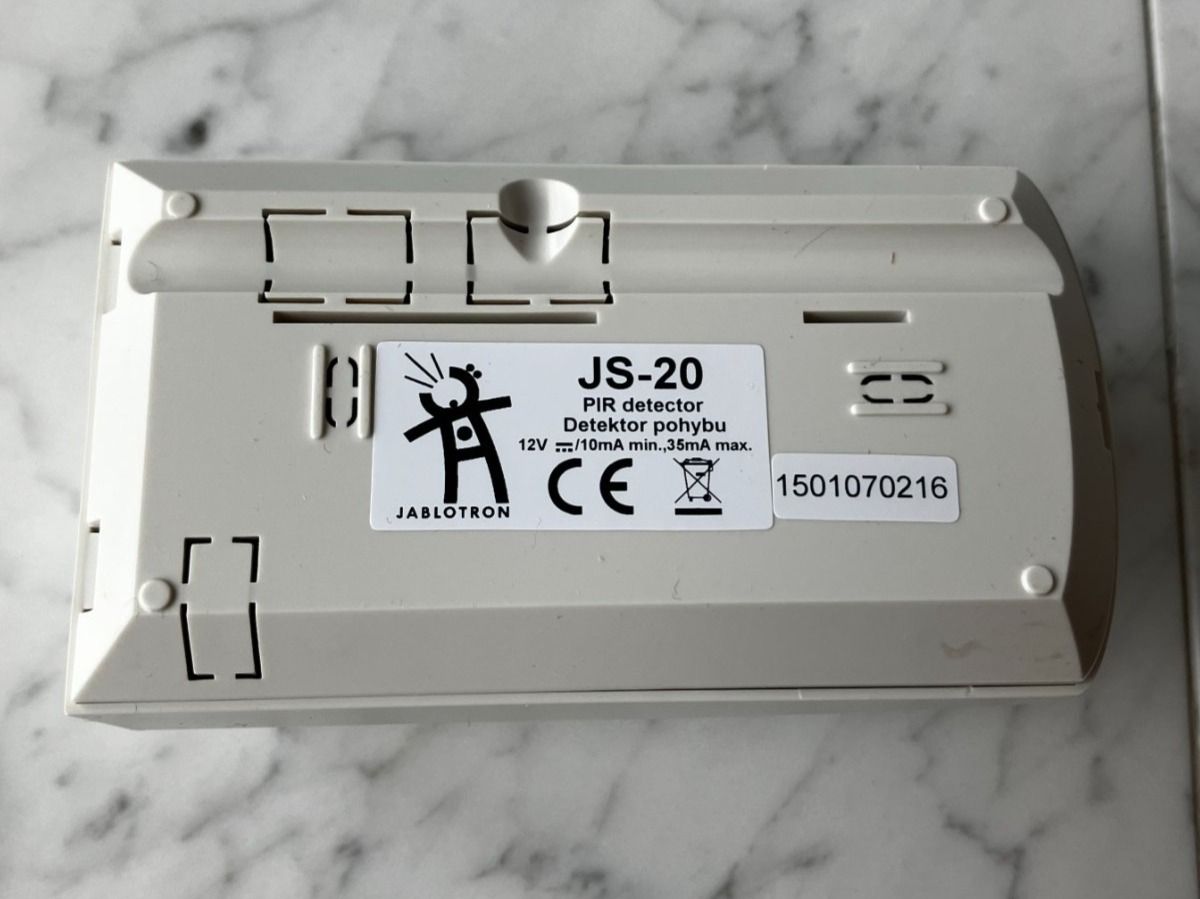 Alarmanlagen: Jablotron JS-20 LARGO - PIR Bewegungsmelder – Neu und originalverpackt aus Termen von Timotei 2