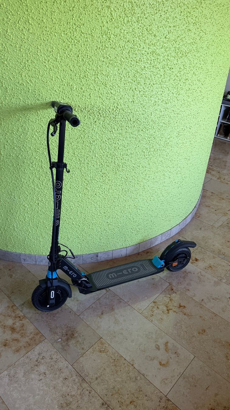 Micro Kickboard: Kickroller Micro E-Roller max load 100kg – Usato da Oberwil-Lieli venduto da Rebag_Verwaltung