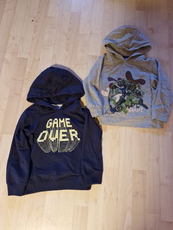 2 Kapuzen Pulli Gr.110/116 .