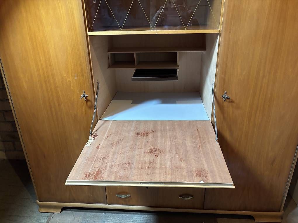 Armoires: Alter Schrank – D'occasion à Thun par eli_2wd9 2