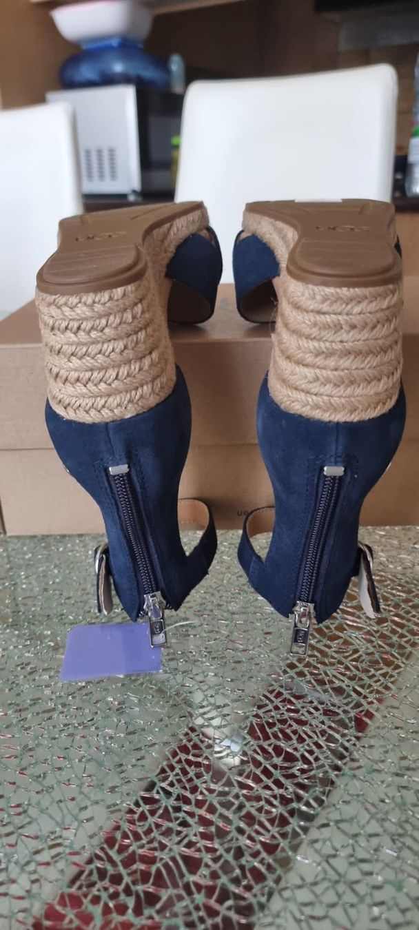 Ugg Chaussures femmes: UGG Gr. 37 – Neuf avec emballage d'origine à Luzern par Reni025 6