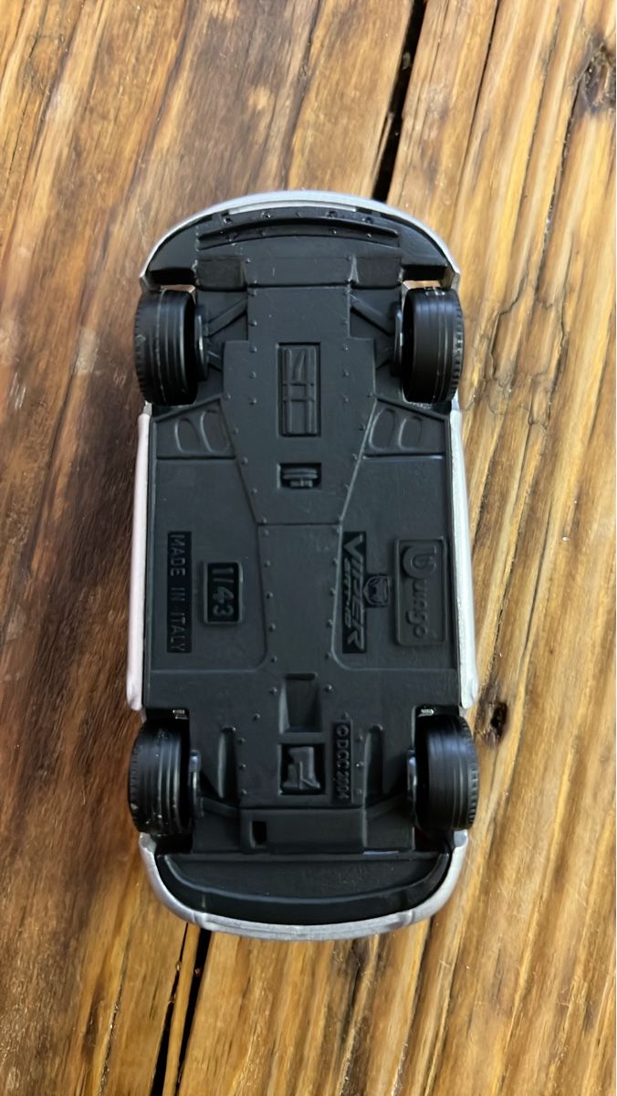 Chevrolet Modellini d'auto: Biete Bburago 1:43 Viper SRT10 Auto-Modell – Usato da Umiken venduto da mar_p7n9 1