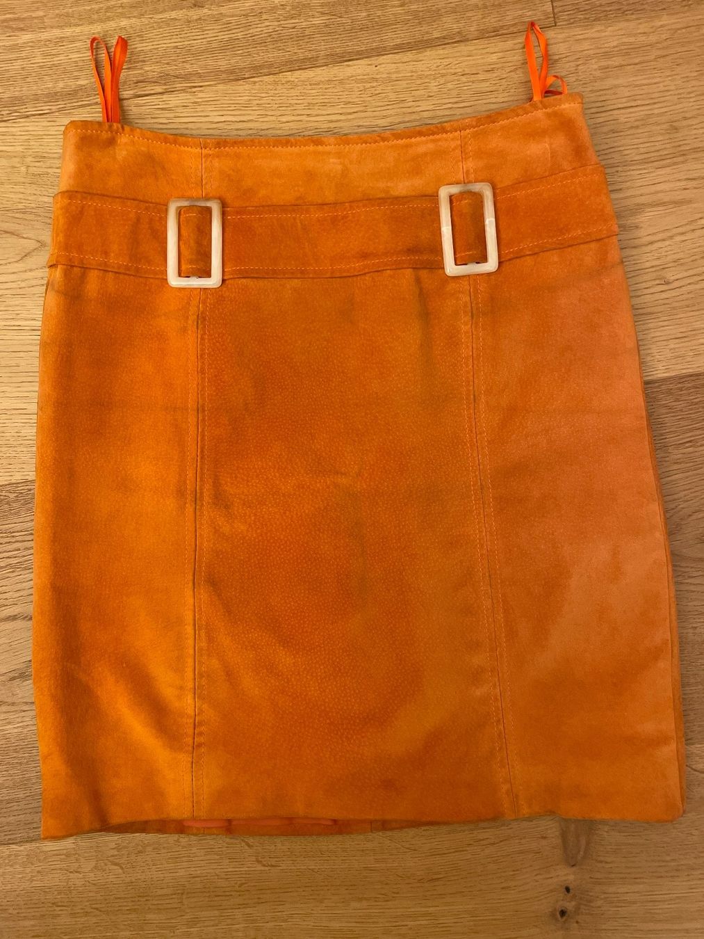 Heine Gonne: Lederrock ALBA MODA orange Gr. 34/36 – Usato da Hämikon venduto da schneider.petra