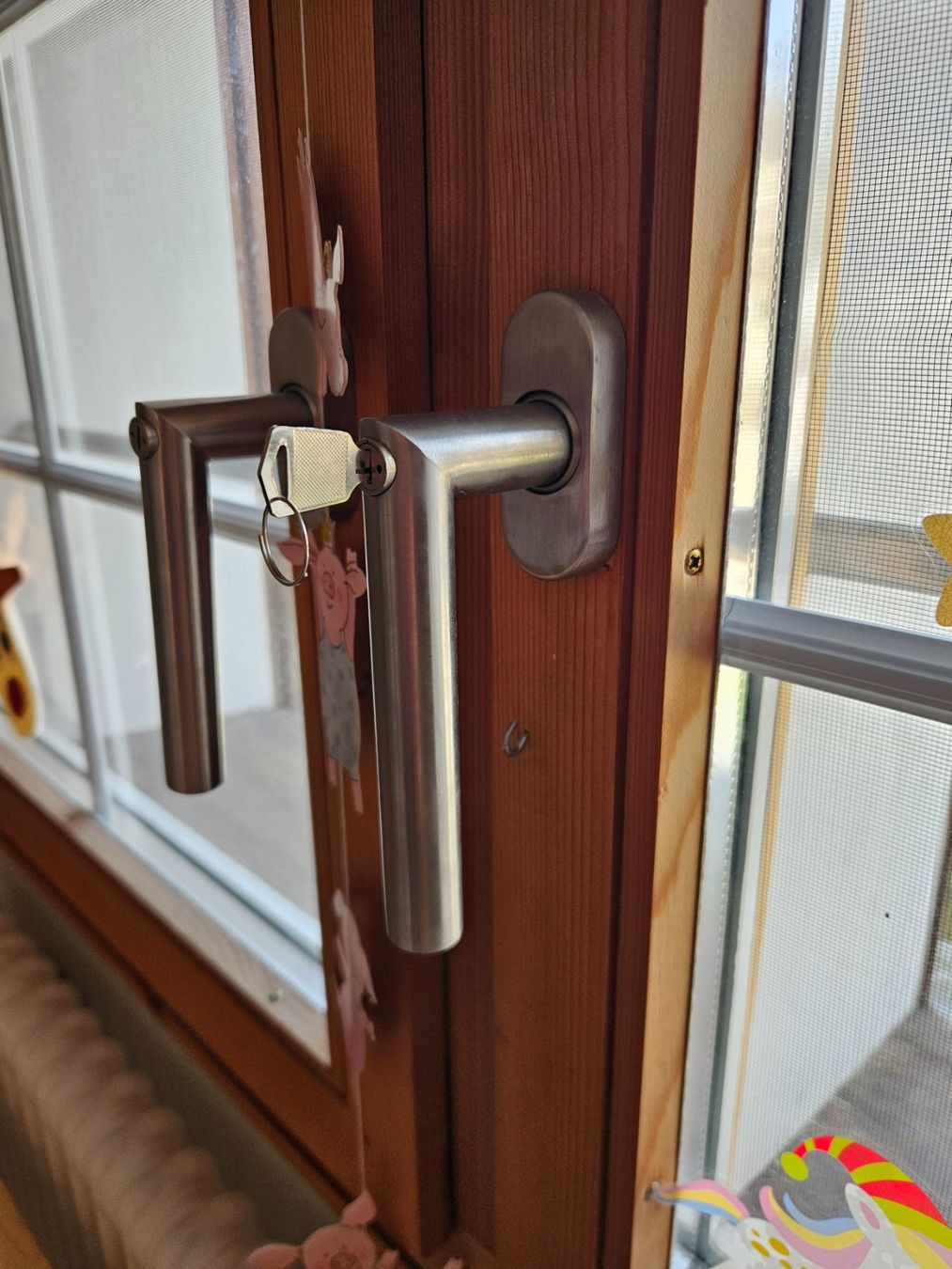 Eisenwaren: Nickal Fenstergriff abschliessbar mit Schlüssel – Gebraucht aus Herisau von Jimmy23 2