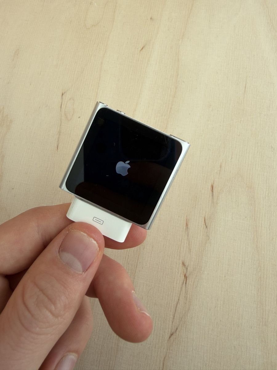 Apple Lettore multimediale portatile: Apple iPod nano 6. Generation silber gebraucht – Usato da Aarau venduto da inf_xj5w