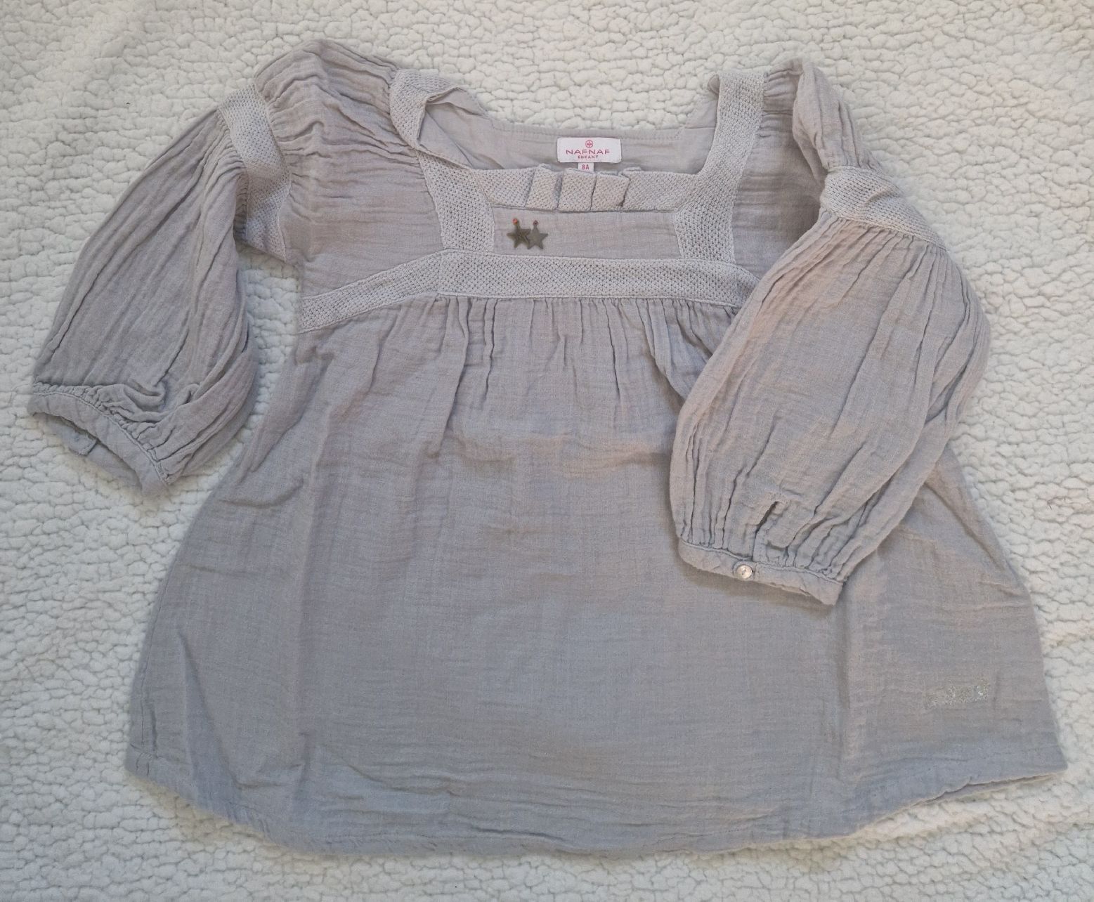 Nafnaf Camicette, T-shirt & Top: Naf Naf Enfant Bluse in Grau Gr. 8J – Usato da Muri b. Bern venduto da rol_xtf8