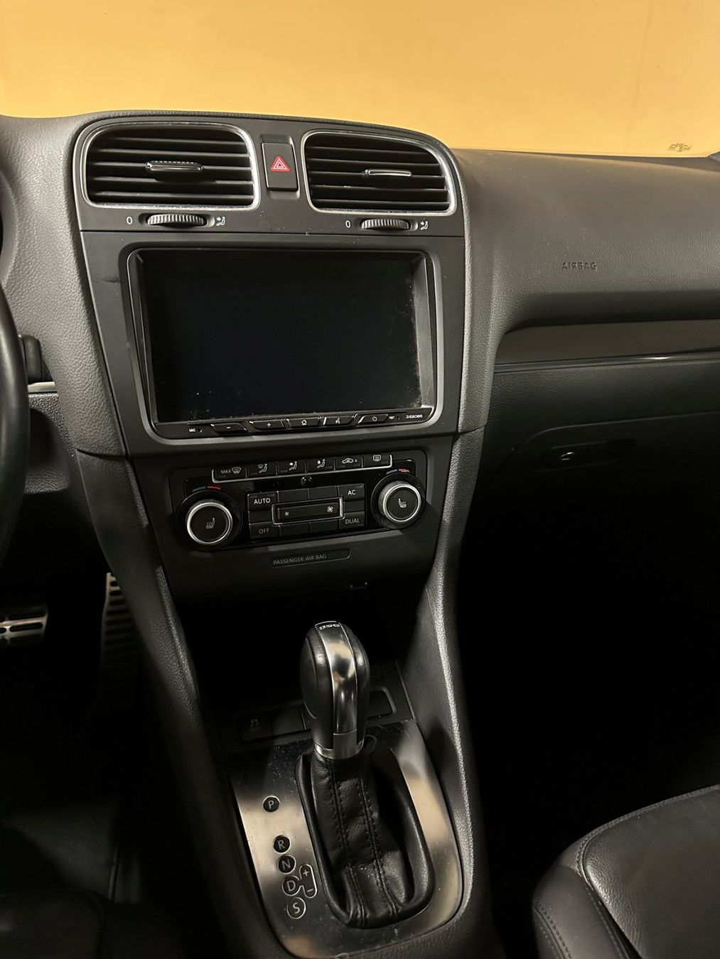 VW Automobili: VW Golf Cabrio 1.4 TSI DSG – Usato da Bubikon venduto da Nati8330 8