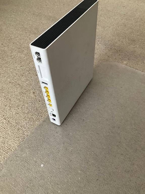 Modem & Router: Swisscom Internet Box 3 und TV Box 21  – Usato da Steinhausen venduto da Atox77 4