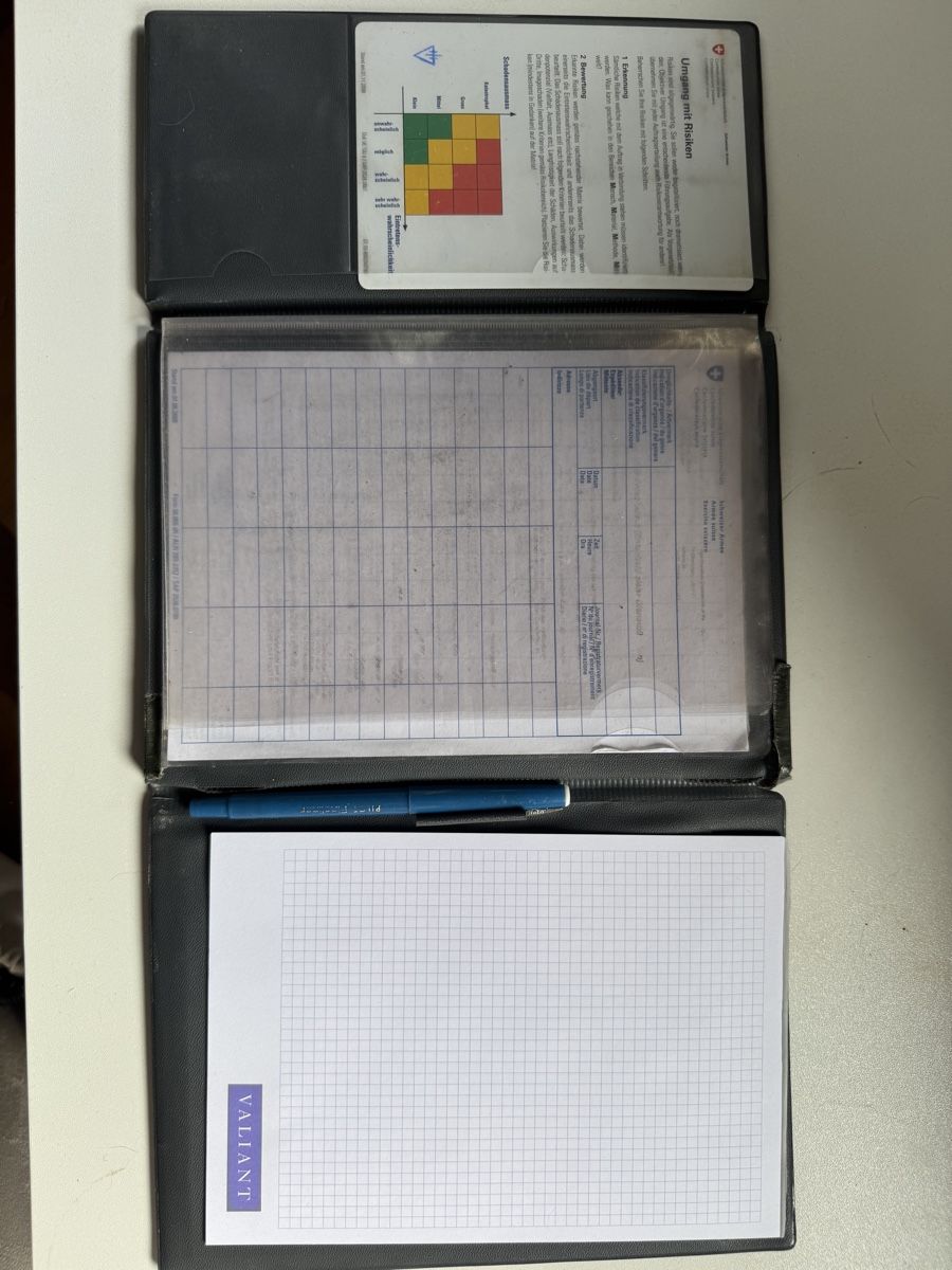 Blocchi: Militär Notizbuch – Usato da Grindelwald venduto da yoloflip45 1