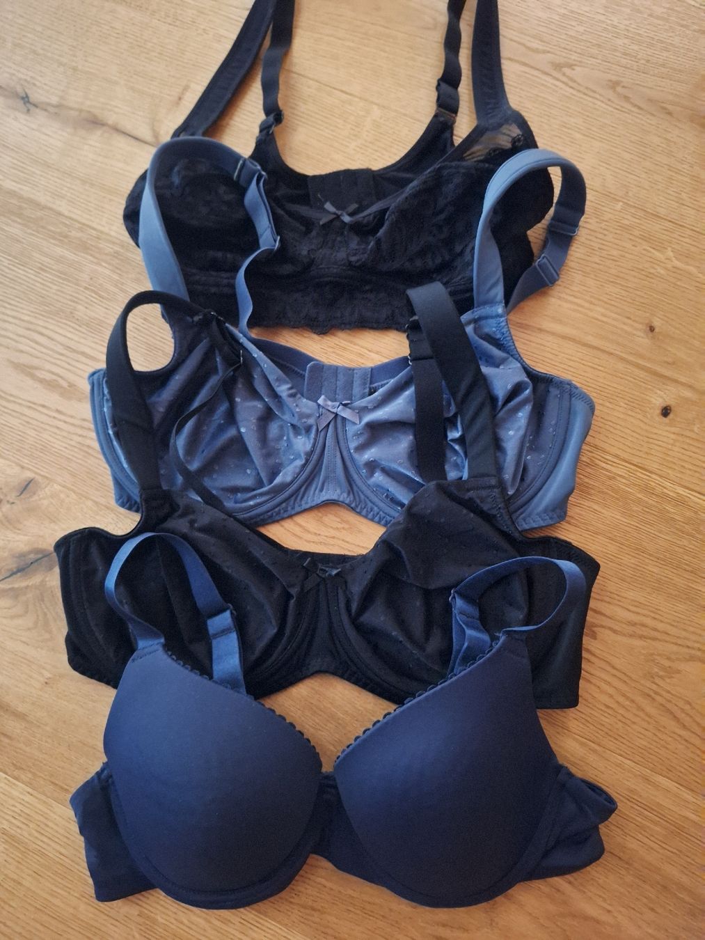 Altra biancheria intima: BH Paket 4 Teile Gr. ca 85 C – Usato da Dörflingen venduto da Crazyachmed