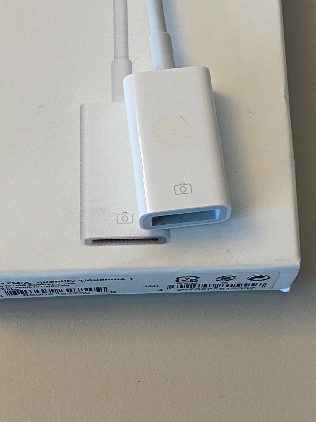 Apple Laufwerke & Adapter: Apple Lightning to USB Camera Adapter MD821ZM/A – Gebraucht aus obfelden von garenipa 5
