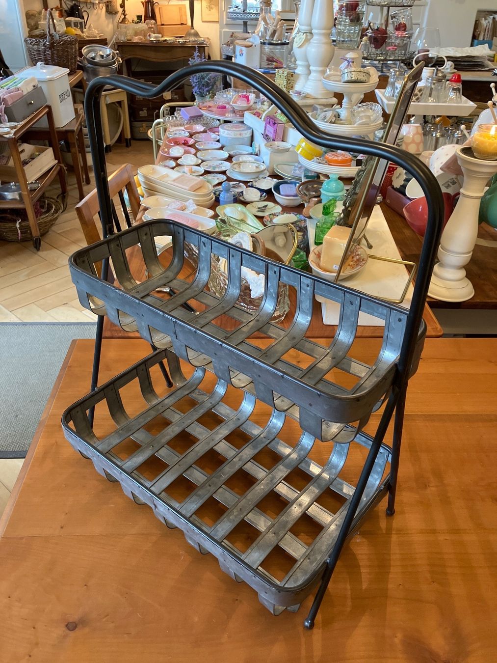 Regale: Gestell - Regal - Etagere - Metall – Gebraucht aus Winterthur von pompea