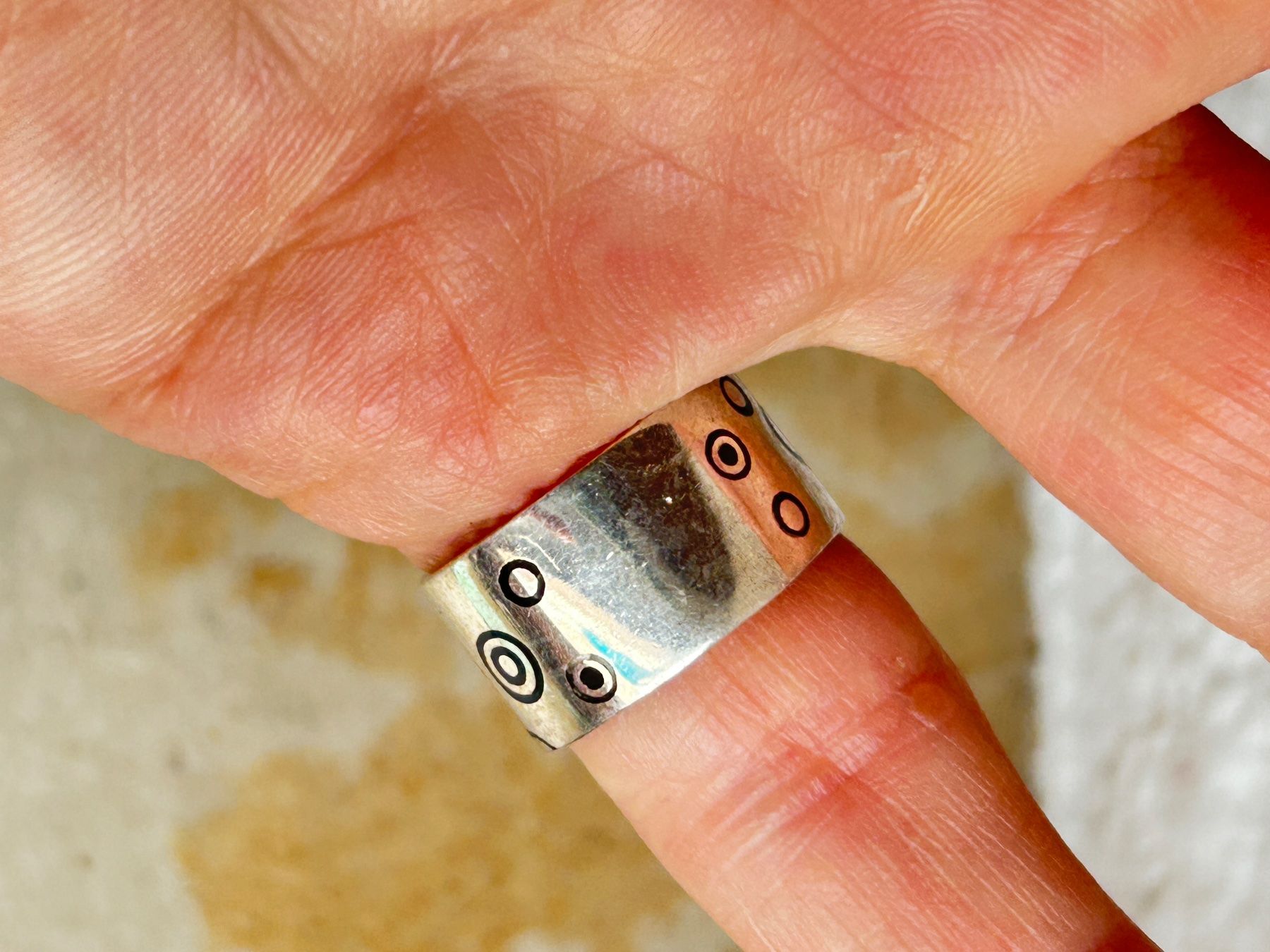 Ringe: Silberring mit Muschel happy (53) – Gebraucht aus Dittingen von Bijoubelle 8