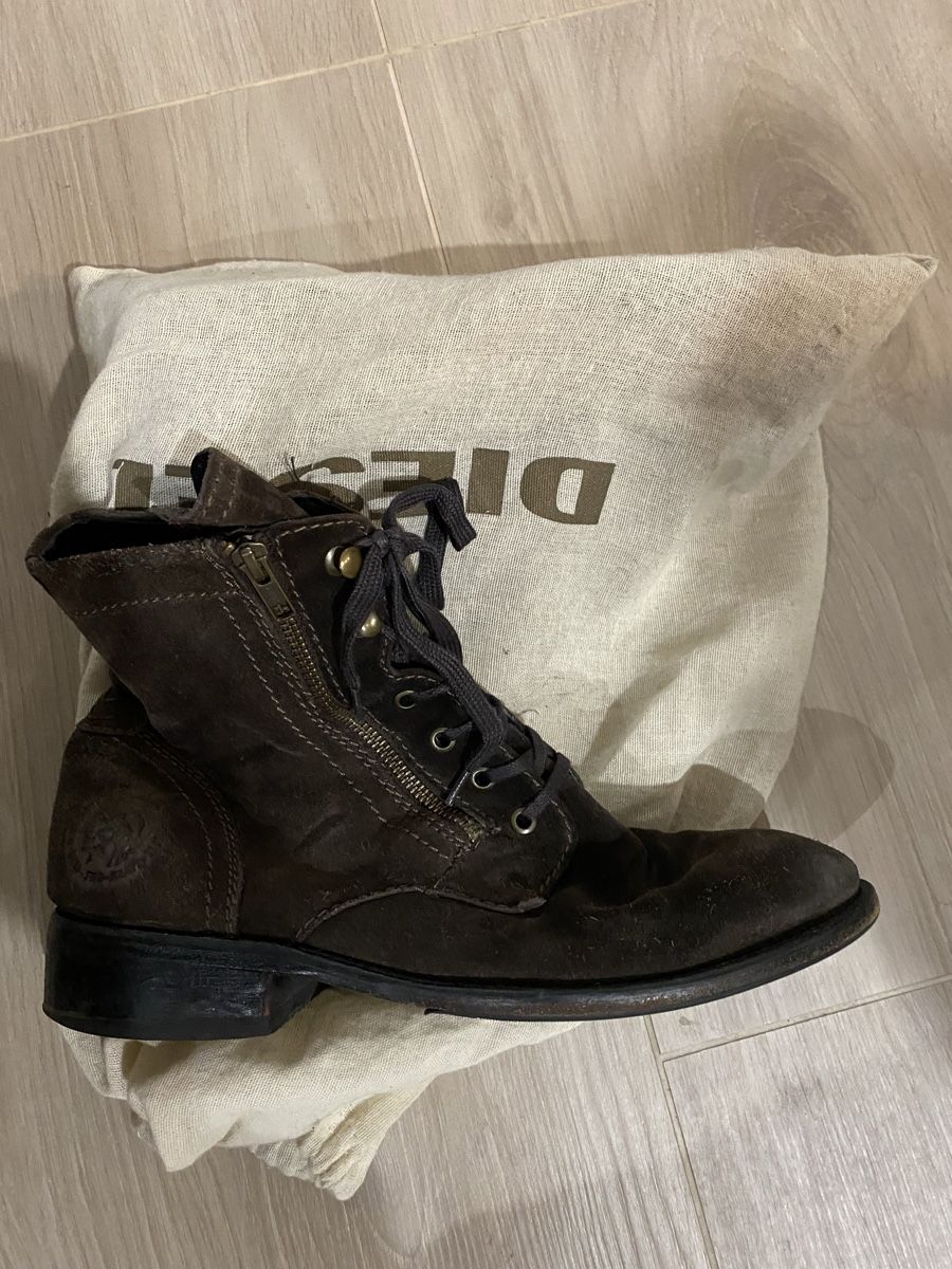 Diesel Scarpe da uomo: Diesel boots-size 43 – Usato da Meyrin venduto da Grenouille17