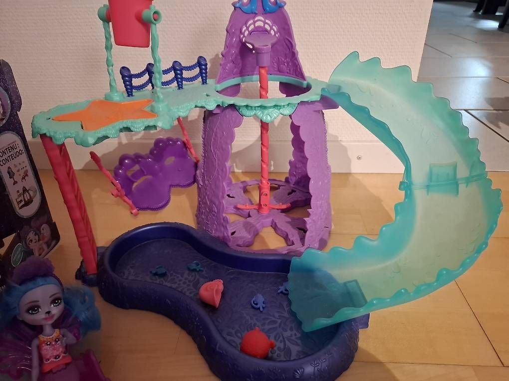 Jouets: Wasserwelt Enchantimals Barbies – D'occasion à Utzenstorf par MvHagen 2