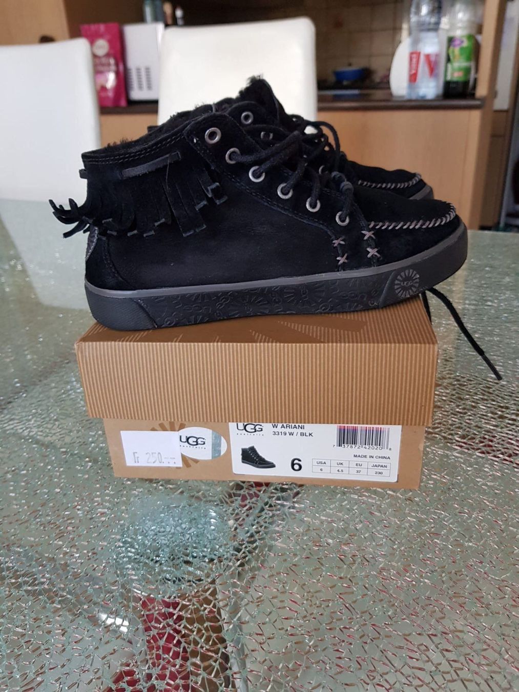 Ugg Damenschuhe: UGG Gr. 37 – Gebraucht aus Luzern von Reni025