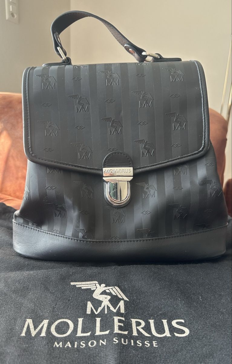 Maison Mollerus Sacs à dos: Maison Mollerus Rucksack schwarz/silber – D'occasion à Wettswil par sel_q655