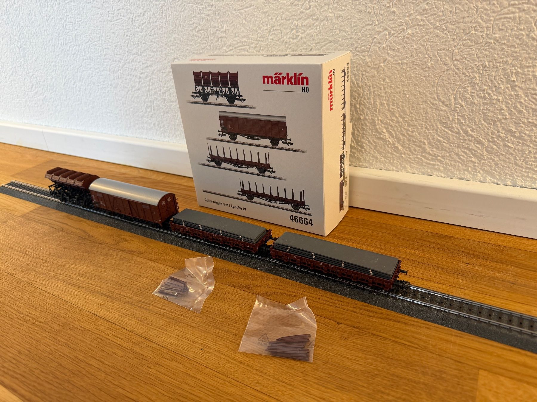 Märklin Modelleisenbahnen: Märklin 46664 Güterwagen Set – Gebraucht aus hünenberg See von Dpch 2