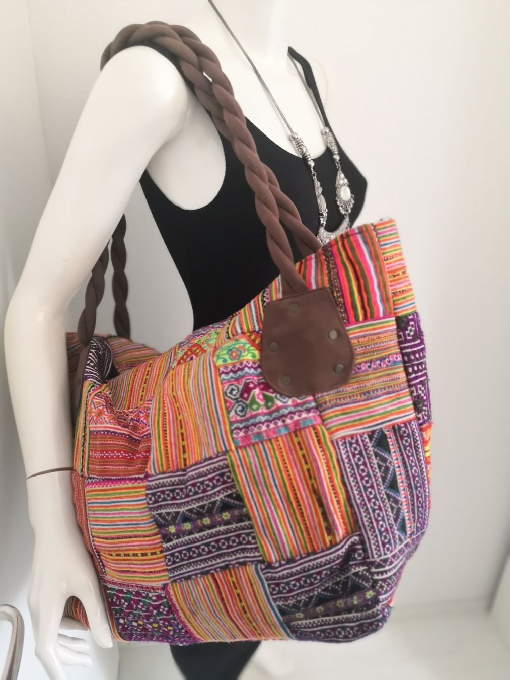 Taschen für Damen: 🤩BOHO-CHIC HANDGEMACHTE ETHNO PATCHWORK XXL TASCHE NEU – Neu (gemäss Beschreibung) aus Olten von Naja-Twins-Twins 2