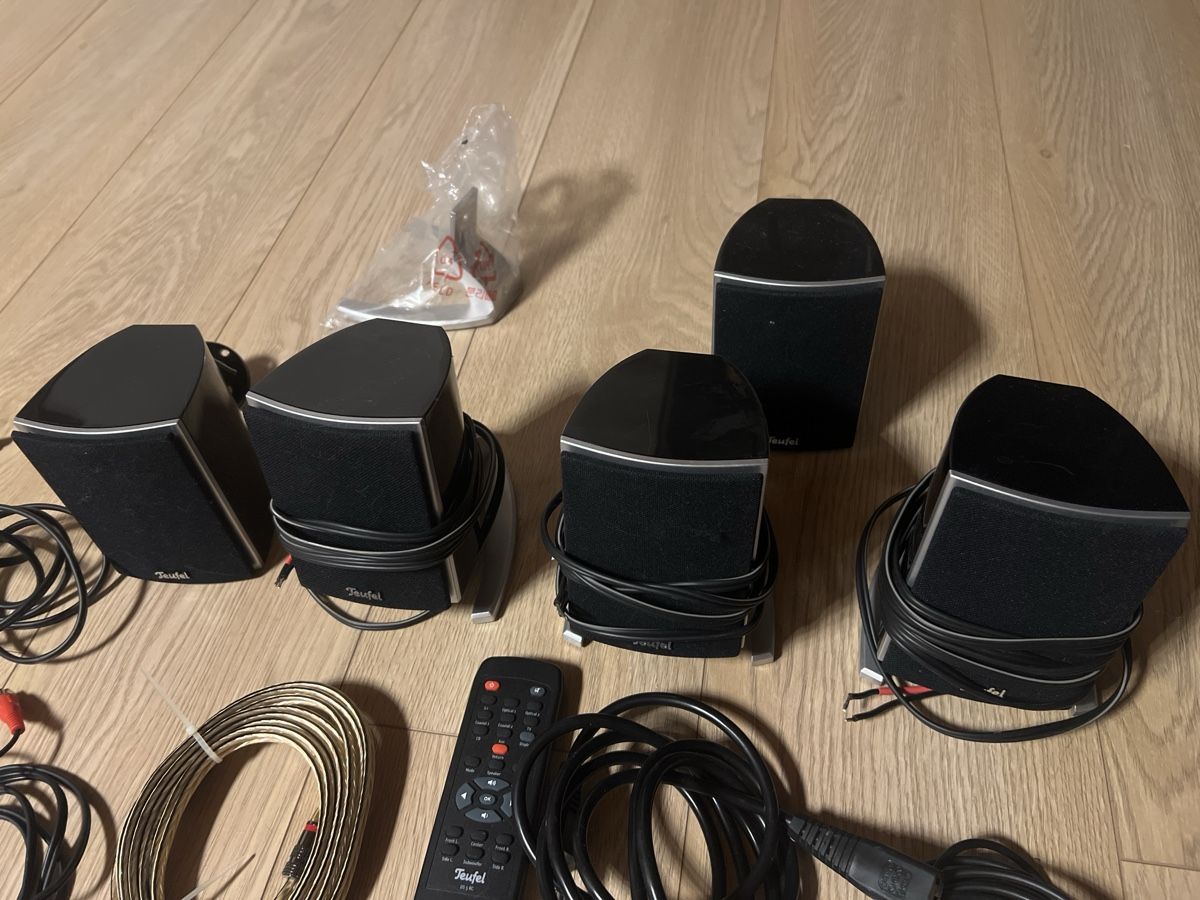 Teufel Home Cinema: Teufel Decoderstation 5 Surround Soundsystem - Top Zustand! – Usato da Vordemwald venduto da Cansedpine 5