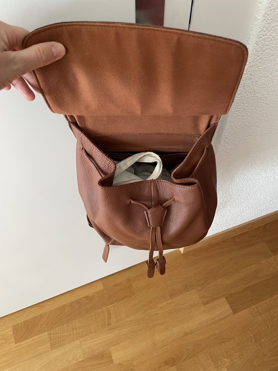 Zaini: Echtleder-Rucksack neuwertig – Usato da Urdorf venduto da spacemetalfantasy 3