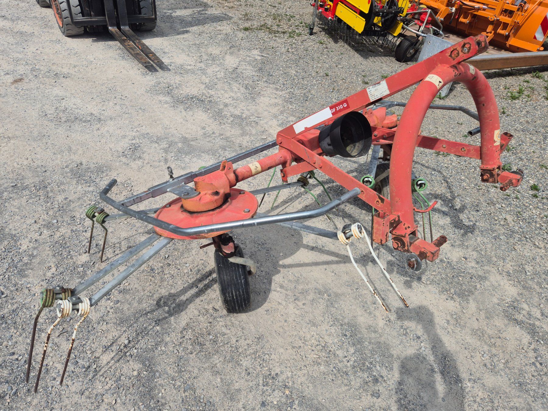 Tutte le macchine: Kreiselheuer 2 Teilig, 3 Punkt – Usato da Kandergrund venduto da 07071963 2