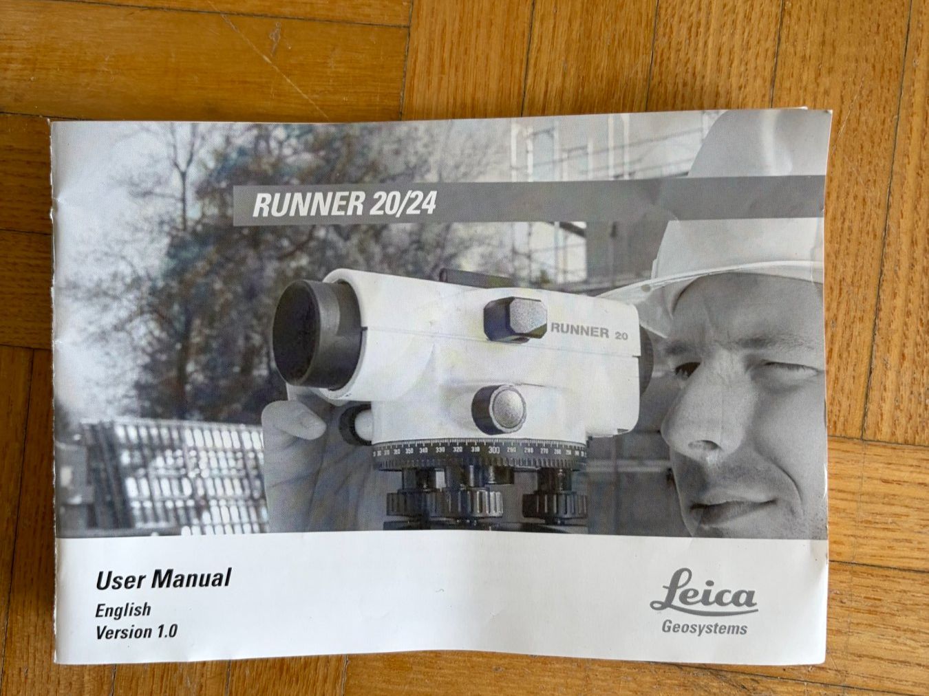 Leica Misurare: LEICA RUNNER 24 AUTOMATIC LEVEL PLUS ACCESSORIES. – Usato da Küsnacht ZH venduto da joh_5qrt 4