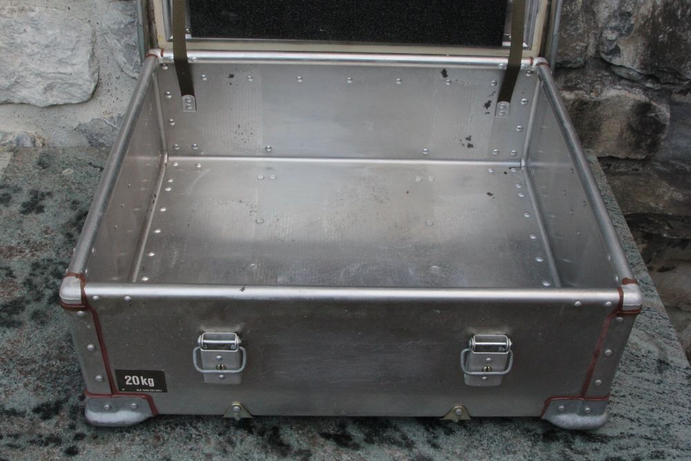 EDAK Aluminium Kiste Schweizer Armee 63 cm x 55 cm x 23 cm | Kaufen auf ...
