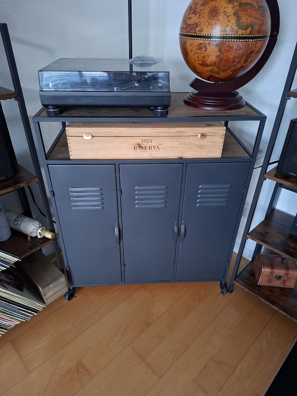 Maisons du monde Commodes: Barmöbel Industrial Style – D'occasion à Meggen par mar_yzb2