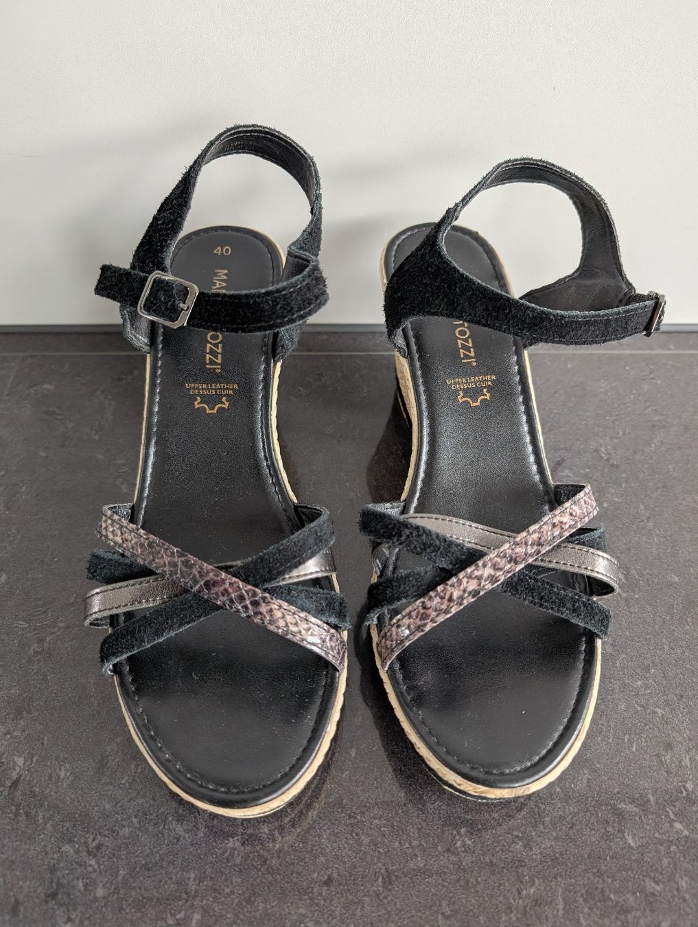 Damenschuhe: Keilsandalette Marco Tozzi schwarz Gr. 40 – Gebraucht aus Baar von caflemma 3