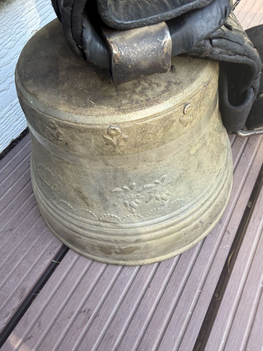 Campanacci mucche: Cloche Peter Berger, Bern  – Usato da Chessel venduto da Voyages--2020 6